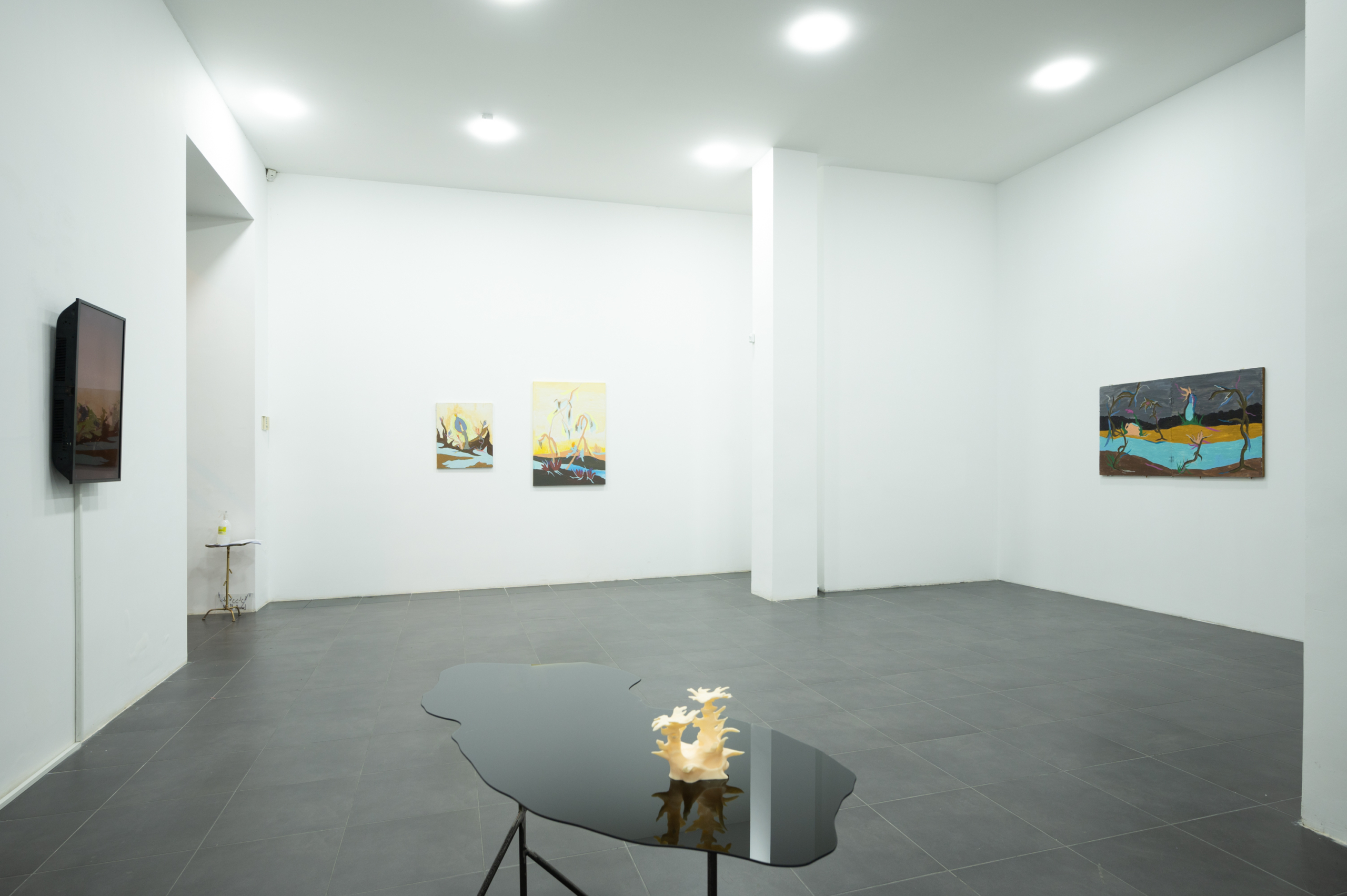 Ana Chaduneli - Invisible Figures